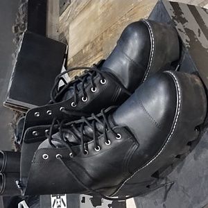 Size 8 TUK boots